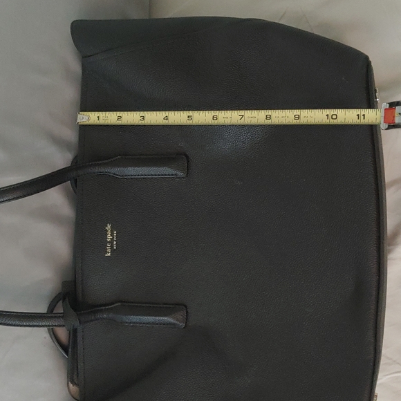 Kate Spade Tote Purse - Picture 10 of 11